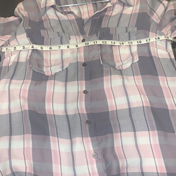 Kut from the Kloth Hannah Plaid Button Down Shirt Pink/Grey/White Size M - Picture 8 of 9